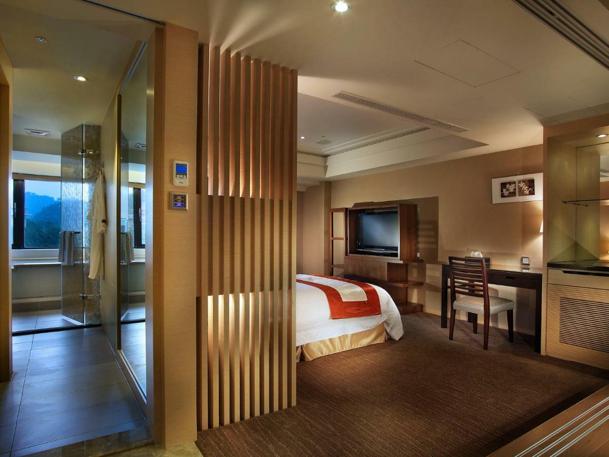 Sun Moon Lake Hotel Yuchi Exterior photo